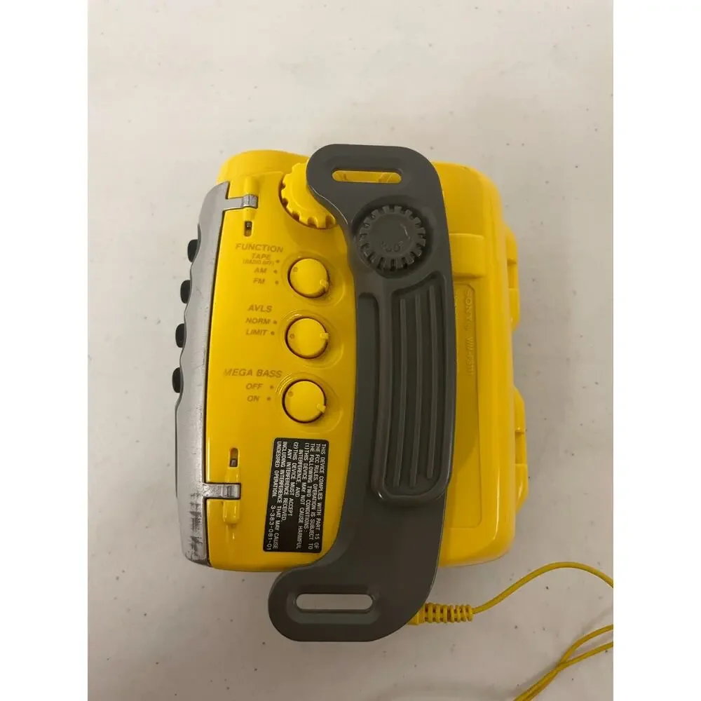 Vintage Sony Sports FM/AM Radio Cassette Walkman WM-FS111 w/ MDR-W014 Headphones